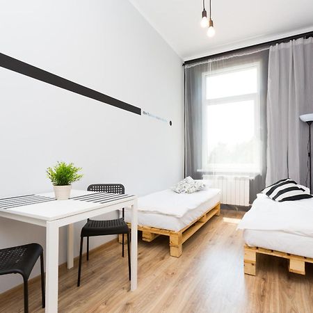 Dot Hostel - Pokoje I Noclegi W Centrum Bielsko-Biała Exterior foto