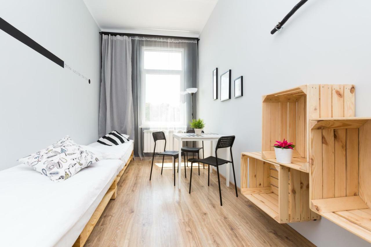 Dot Hostel - Pokoje I Noclegi W Centrum Bielsko-Biała Exterior foto